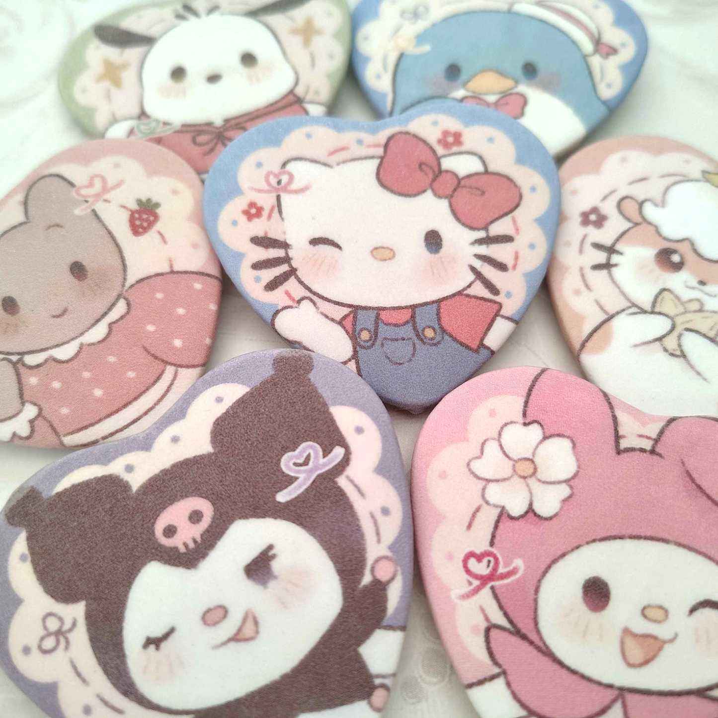 Sanrio | Botones de corazón